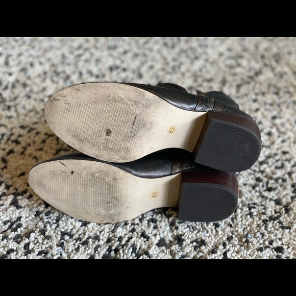 Very Volatile - Picture 3 of 3